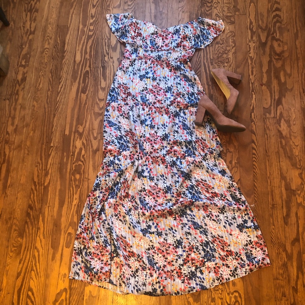 EUC Cold shoulder floral boned bodice maxi dress M